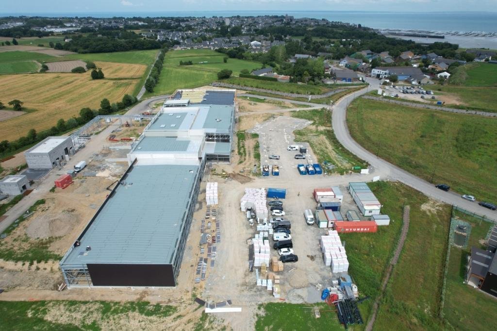 Vue aérienne du site Kerbone à Cancale (35) au 20 juin 2023